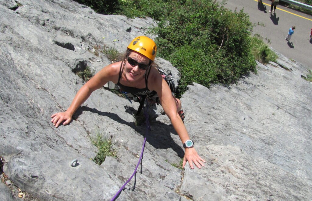 Curso-escalada-scaled-e1587567084777-1024×662