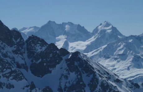 CREATOR: gd-jpeg v1.0 (using IJG JPEG v62), default quality