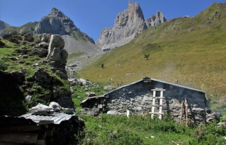 CABANA-Y-AGUJAS-DE-ANSABERE-scaled-1024×768