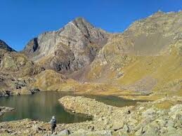 Senderismo-Mil-Lagos-Ibones-Azules-259×194