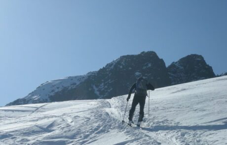 Subiendo-Pico-de-Alba-1-scaled-1024×768